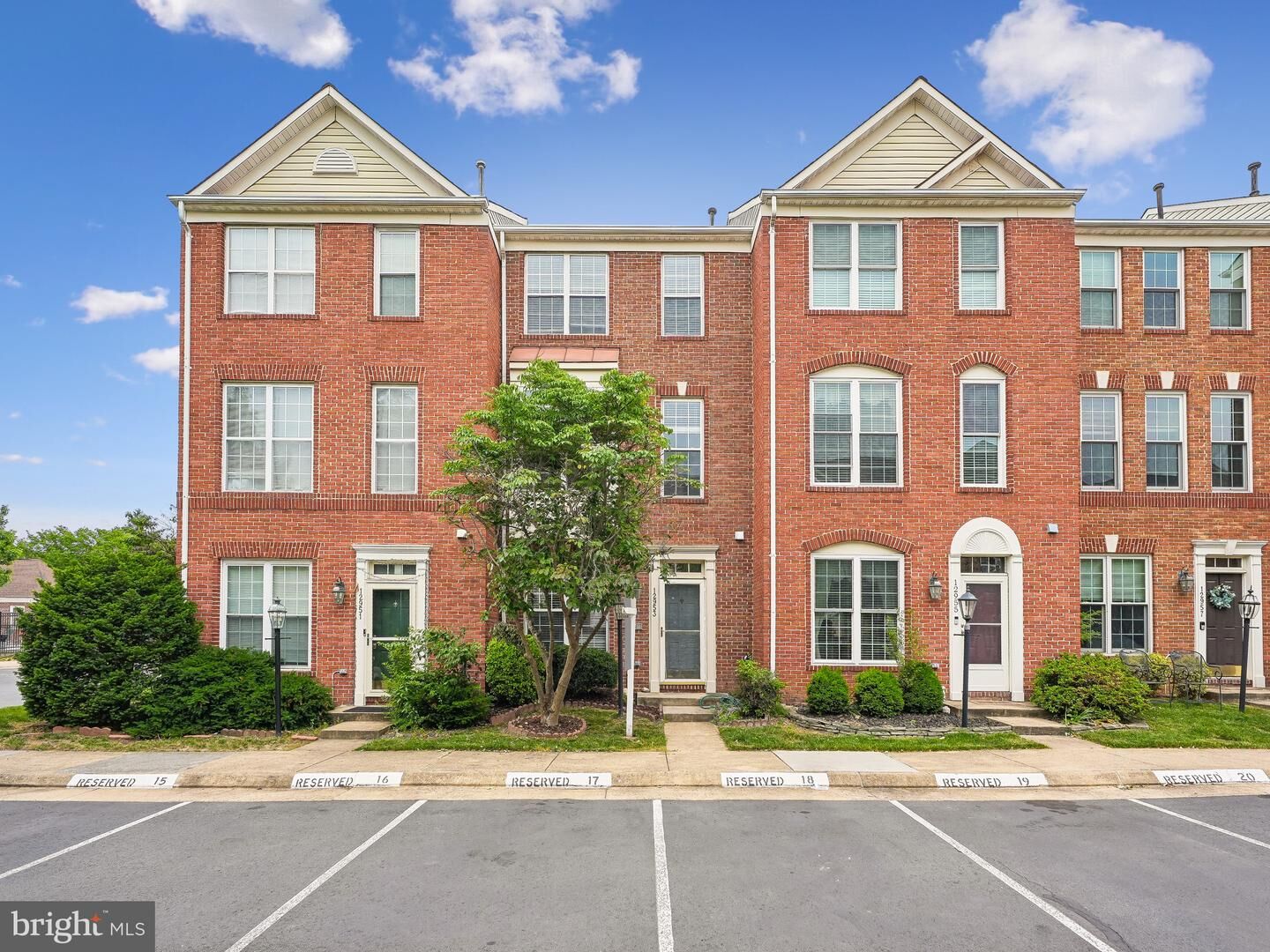 Property Photo:  12953 Park Crescent Circle  VA 20171 