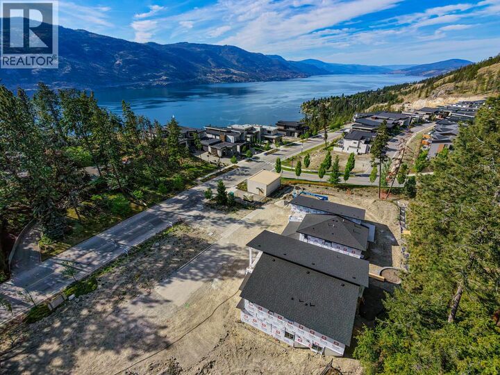 Photo de la propriété:  487 Clifton Road North  BC V1V 1H1 