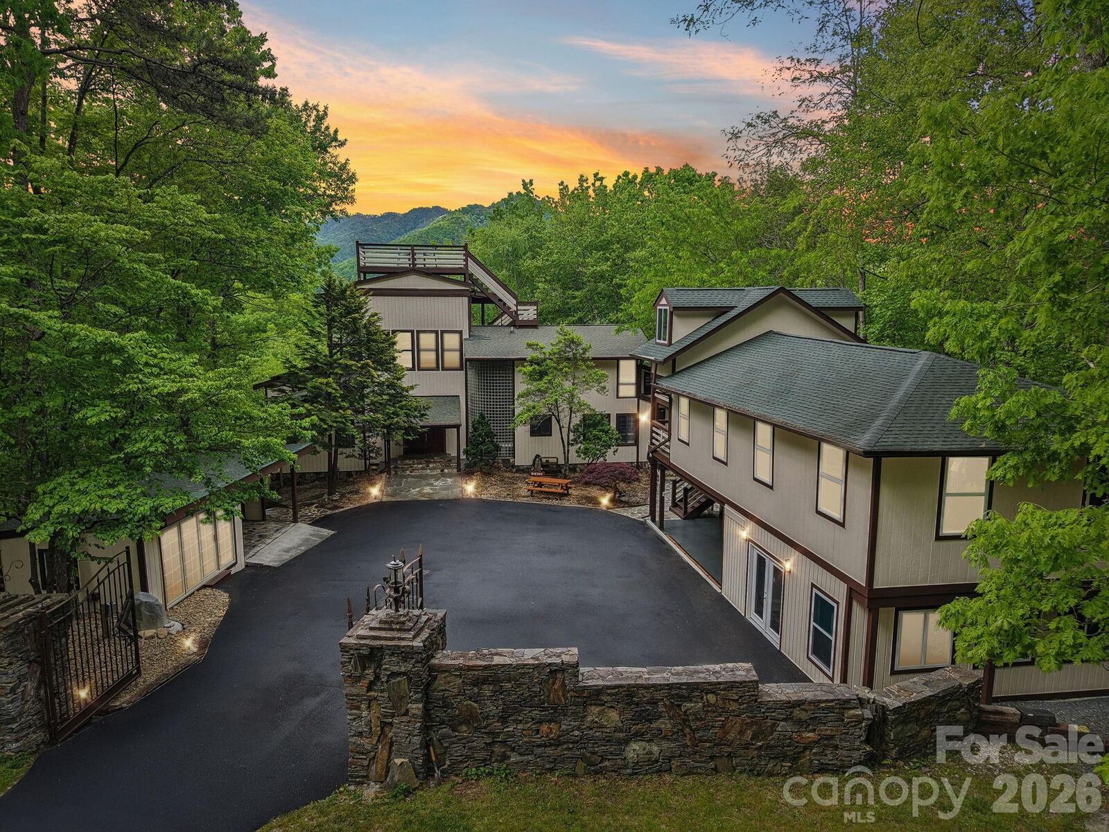 Property Photo:  295/291 Dills Road  NC 28713 