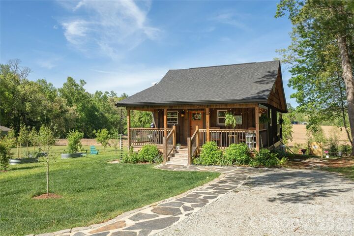 Property Photo:  18 N Bear View Drive  NC 28792 