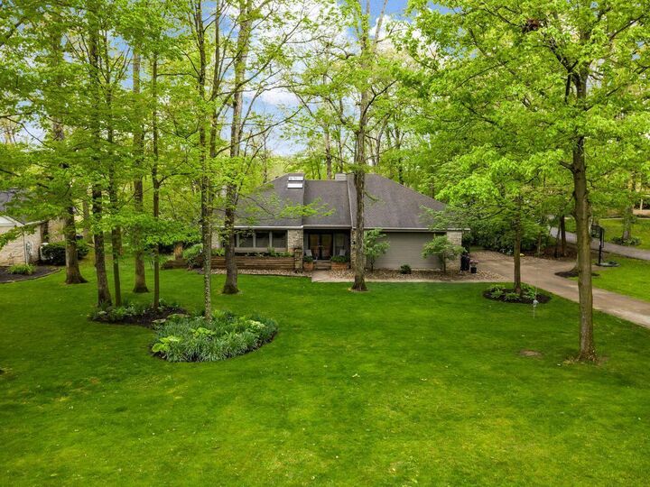 Property Photo:  5303 Grosbeak Glen  OH 43146 