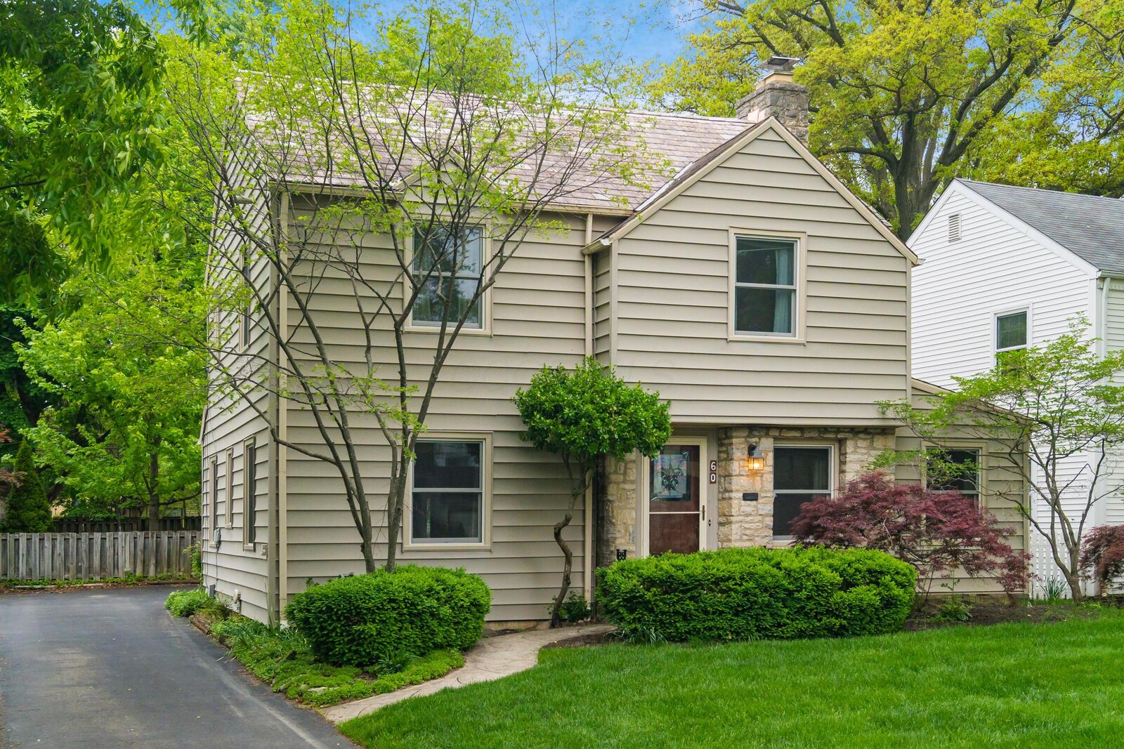 Property Photo:  60 W Schreyer Place  OH 43214 
