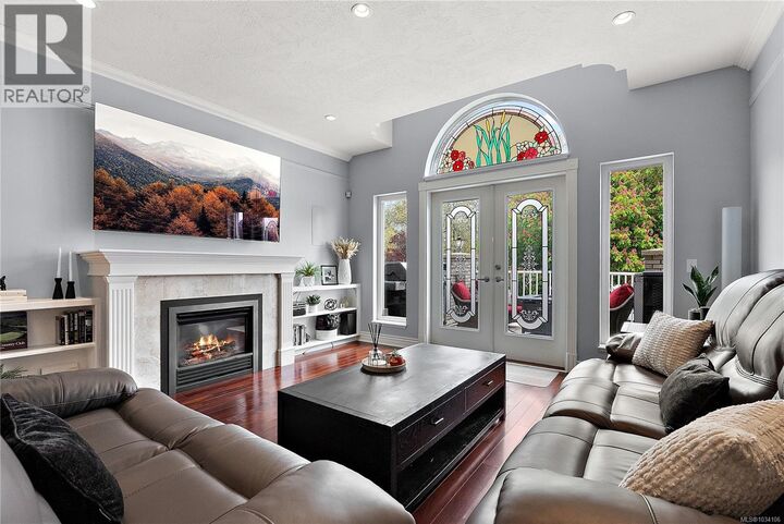 Property Photo: 207 Quebec Street BC V8W 1W2