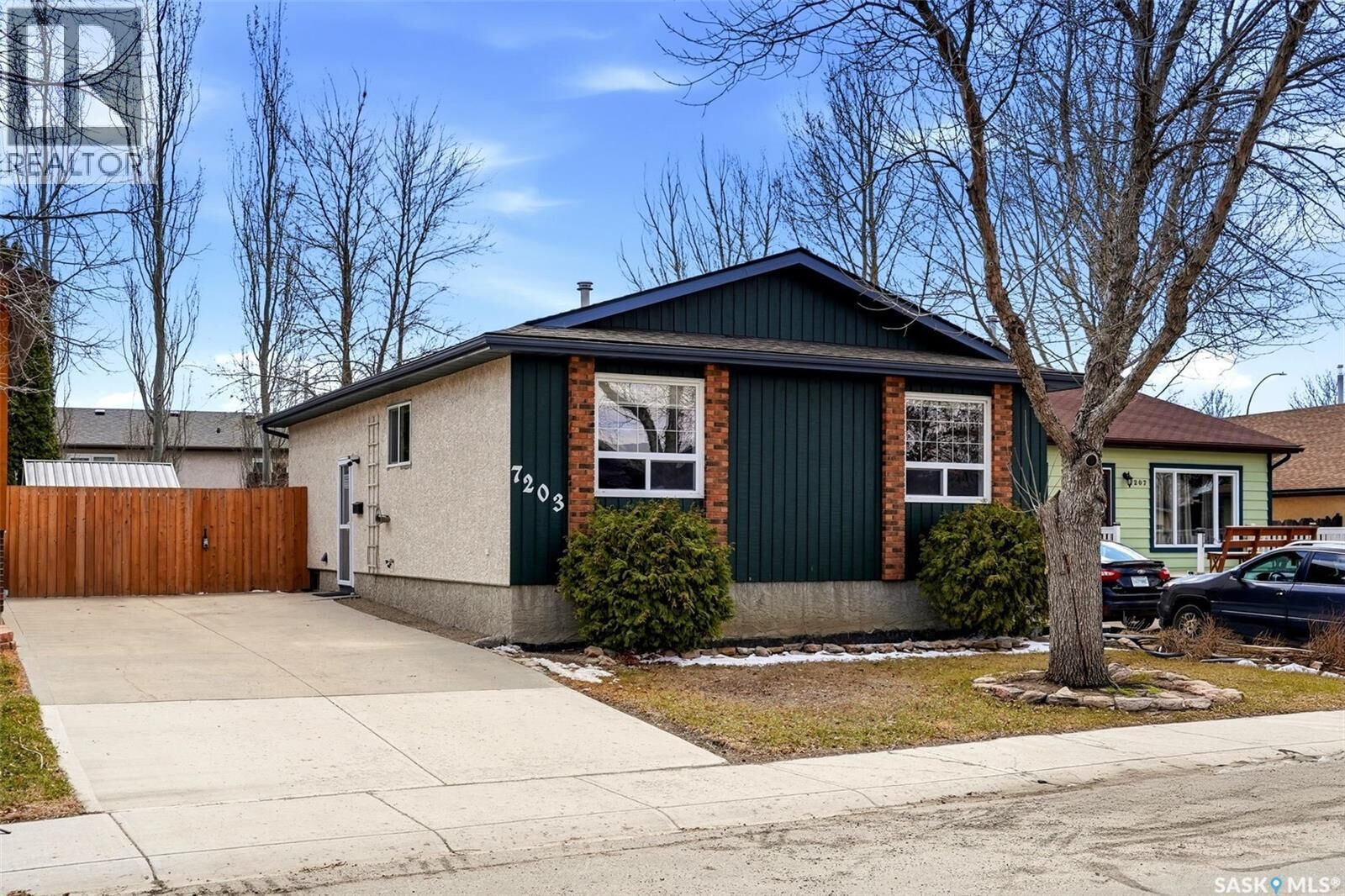 Property Photo:  7203 Lawrence Drive  SK S4X 3X7 