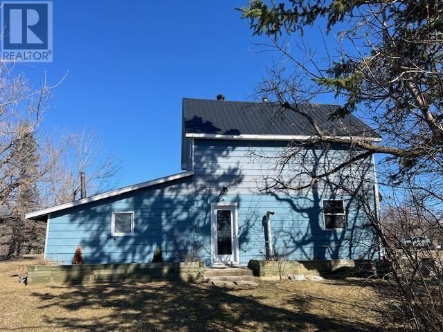 Property Photo:  112 Hwy 621  ON P0W 1M0 