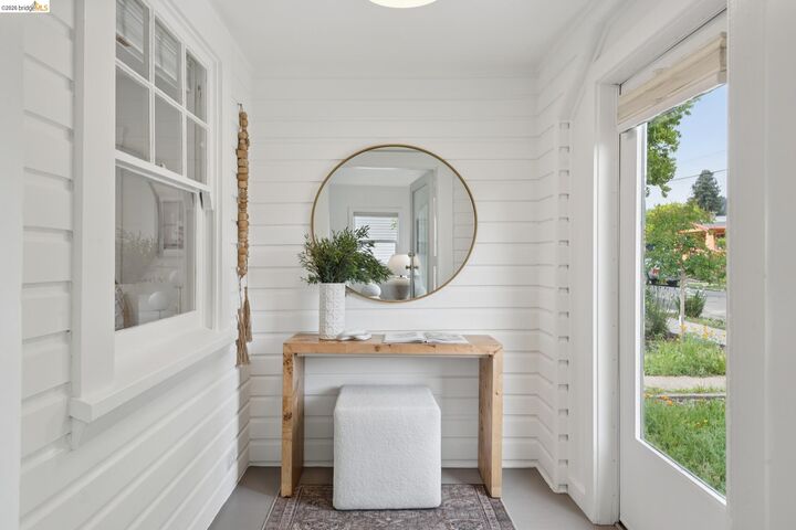 Property Photo:  3021 California St  CA 94602 
