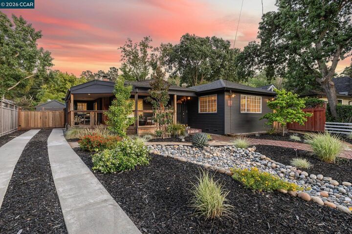 Property Photo:  111 Park Ave  CA 94595 