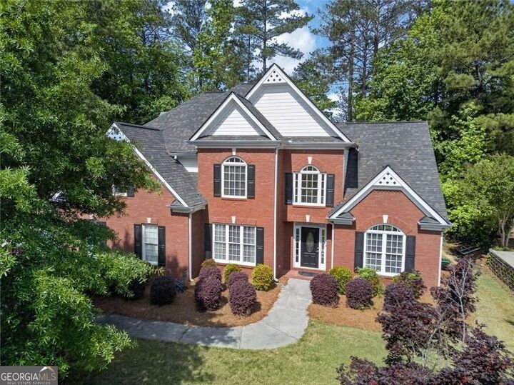 Property Photo: 1011 Chestnut Creek Drive GA 30180
