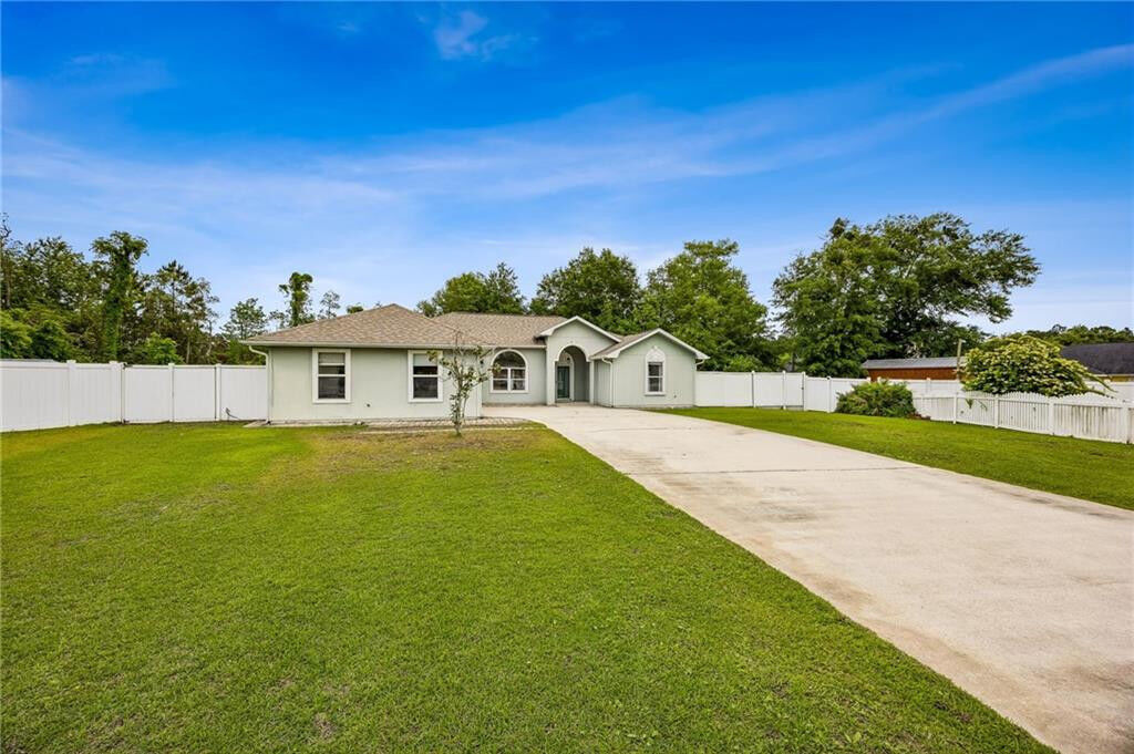Property Photo: 106 Lake Manor Court GA 31548