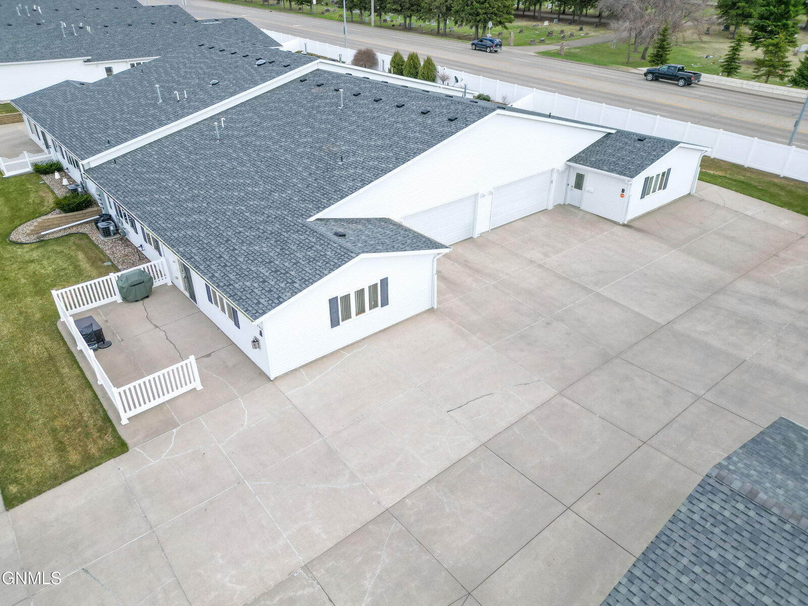 Property Photo:  3015 Colorado Drive B  ND 58503 