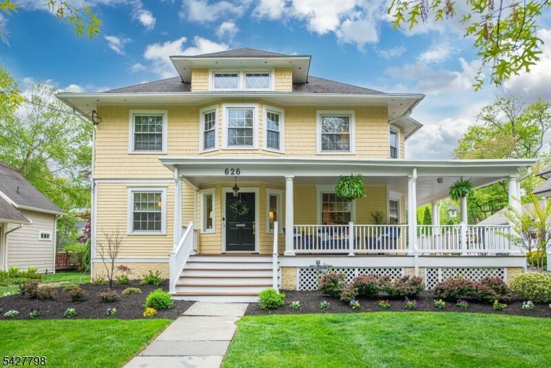 Property Photo:  626 Boulevard  NJ 07090 