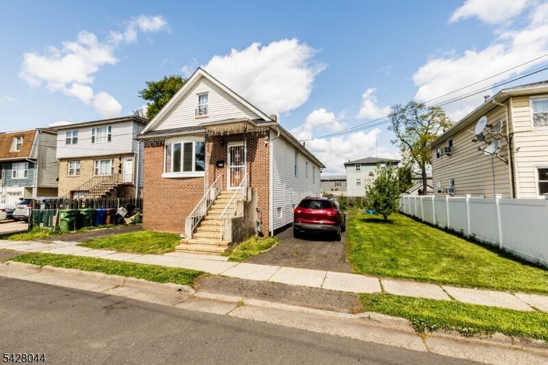 Property Photo:  627 Van Buren Ave  NJ 07036 