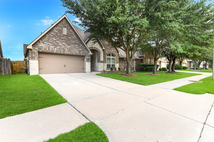 Property Photo:  3902 Vinson Ranch Lane  TX 77494 