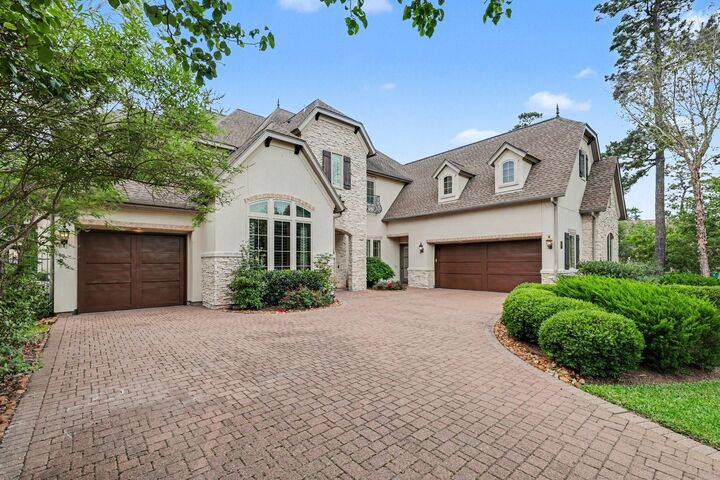 Property Photo:  3 Player Ridge Court  TX 77382 