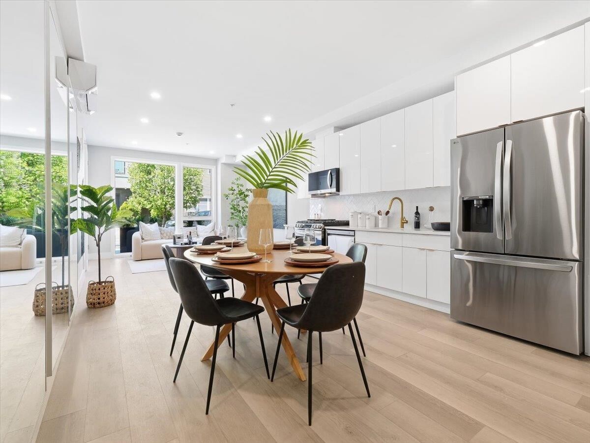 Property Photo:  134 New York Ave 1  NJ 07307 
