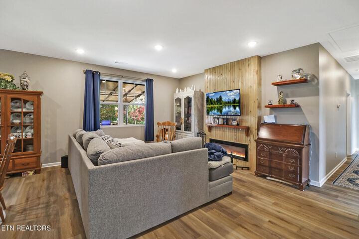 Property Photo:  2398 Nelson Way  TN 38506 