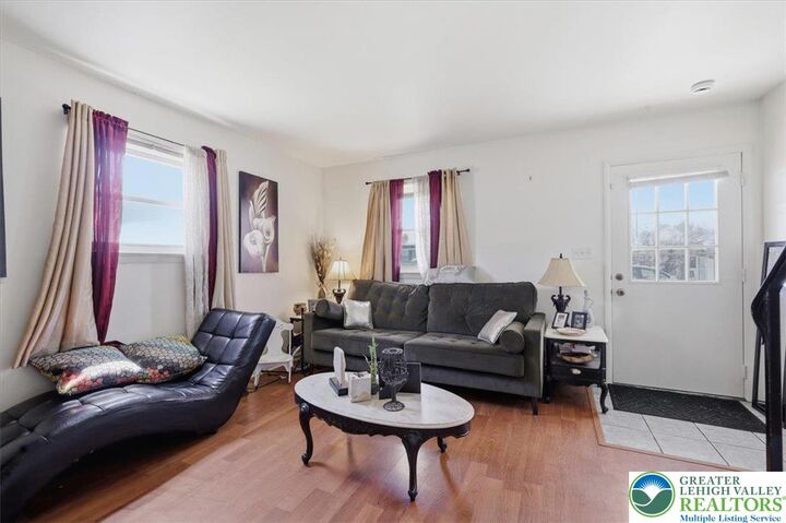 Property Photo:  502 Poplar Street  PA 18032 