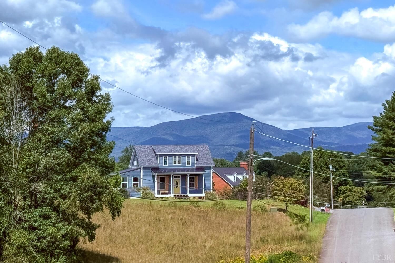 Property Photo: 1589 Clearview Road VA 24523
