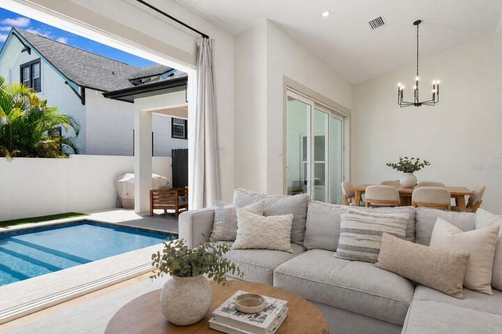 Property Photo:  449 12th Avenue N  FL 33701 