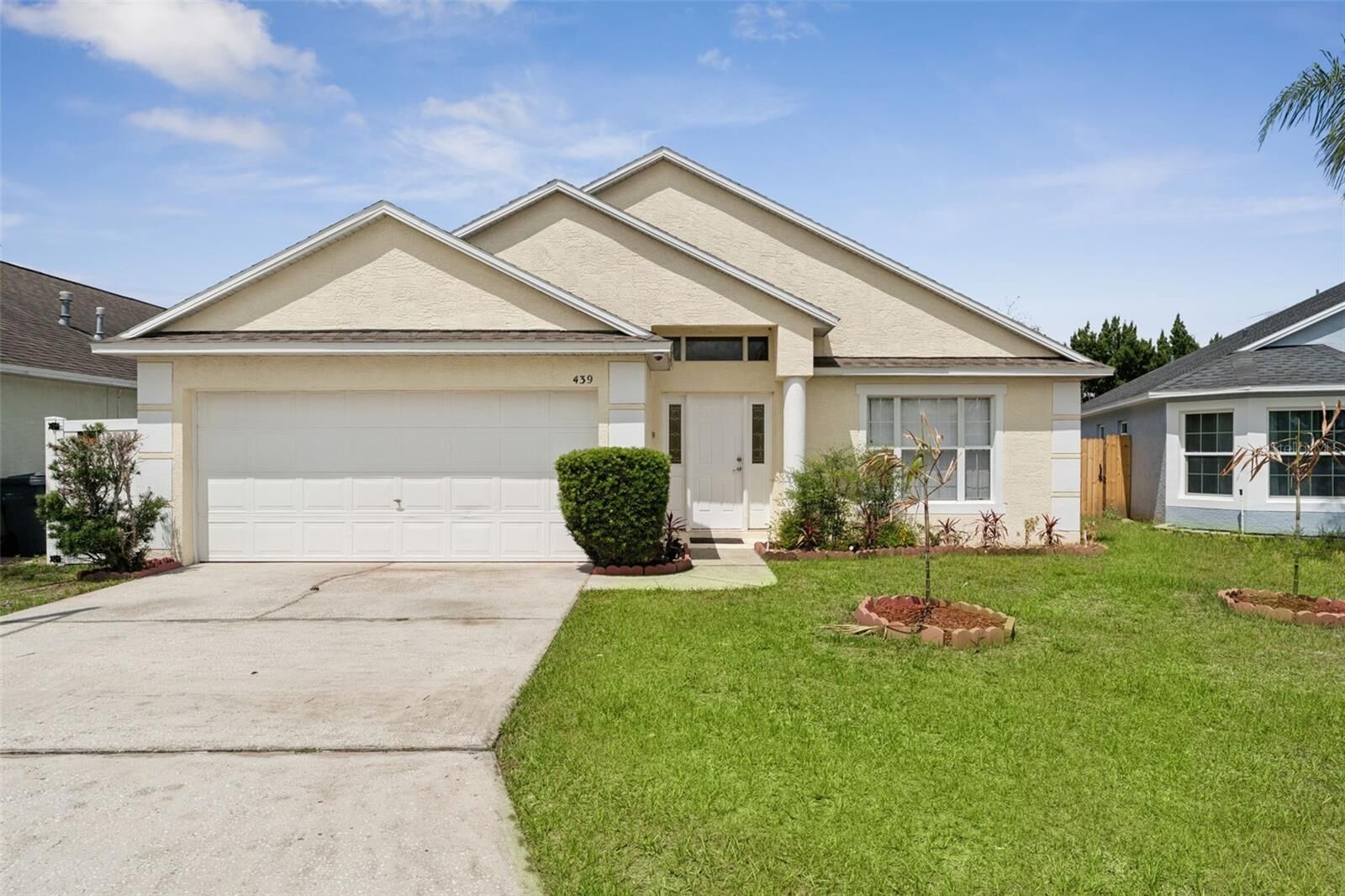 Property Photo: 439 Majesty Drive FL 33837