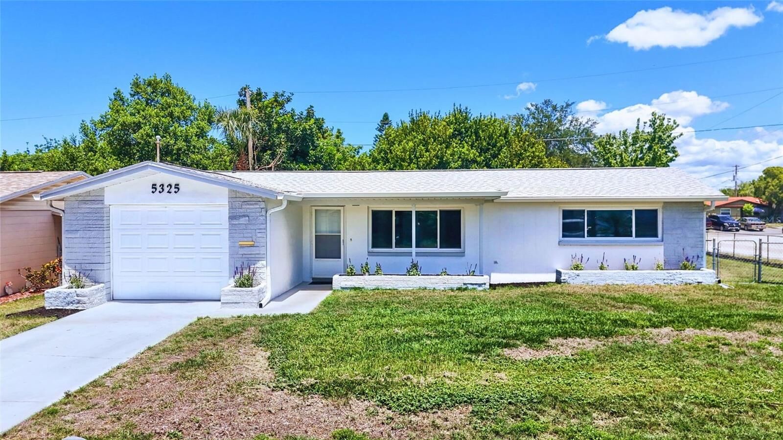Property Photo:  5325 Devries Drive  FL 34652 