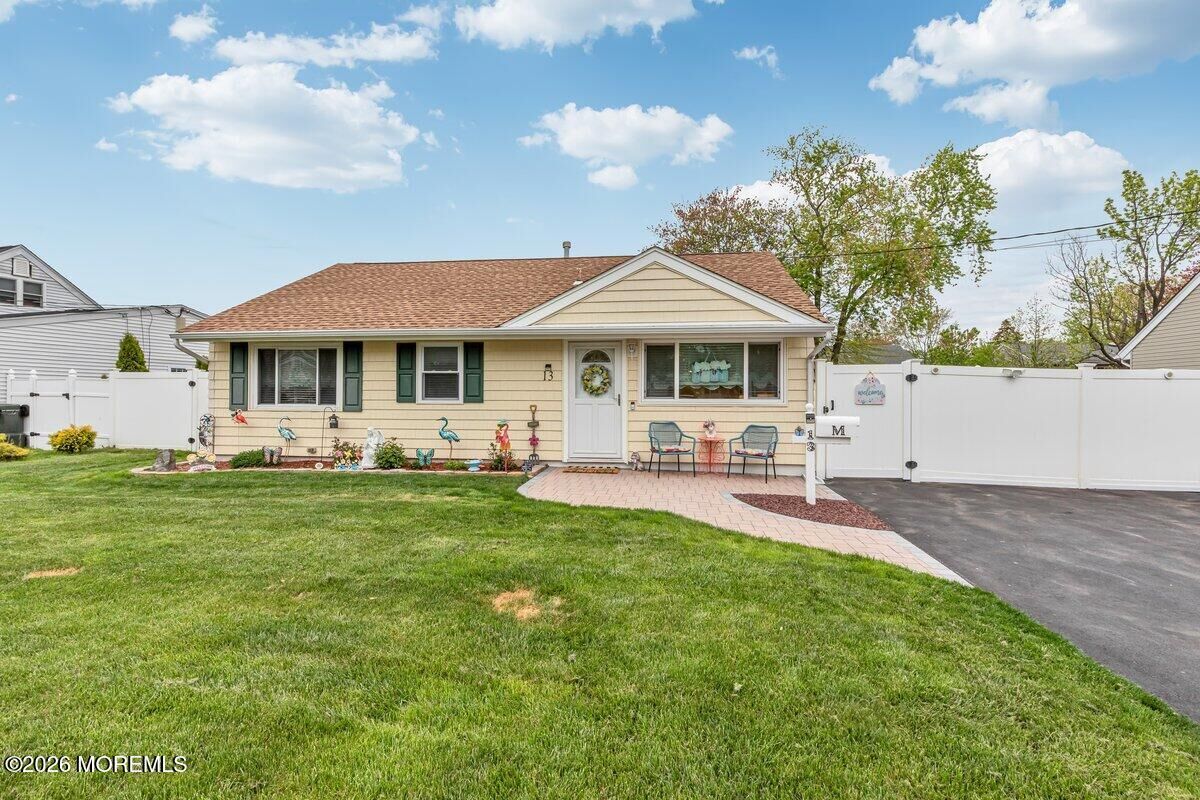 Property Photo:  13 Roland Place  NJ 07730 