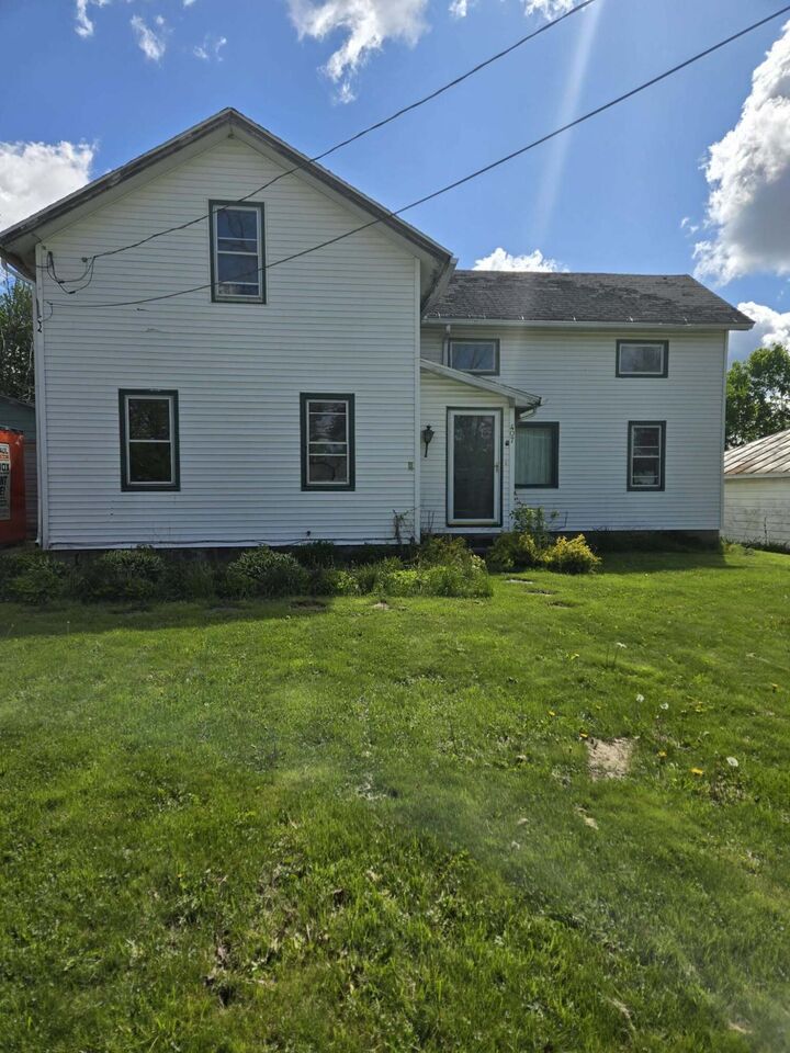 Property Photo: 407 Chestnut Street MI 49274