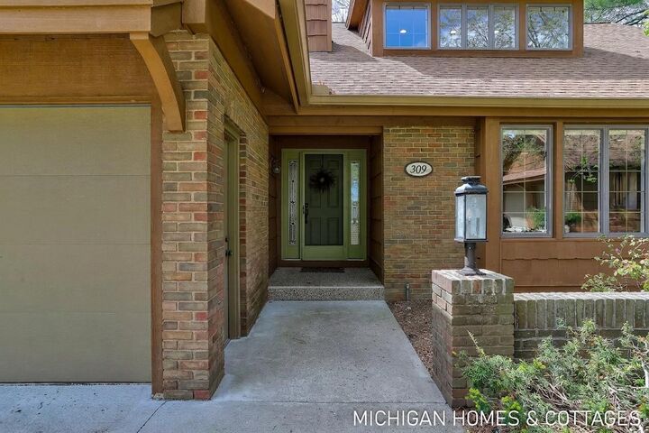 Property Photo:  309 Glen Garry Court  MI 49423 