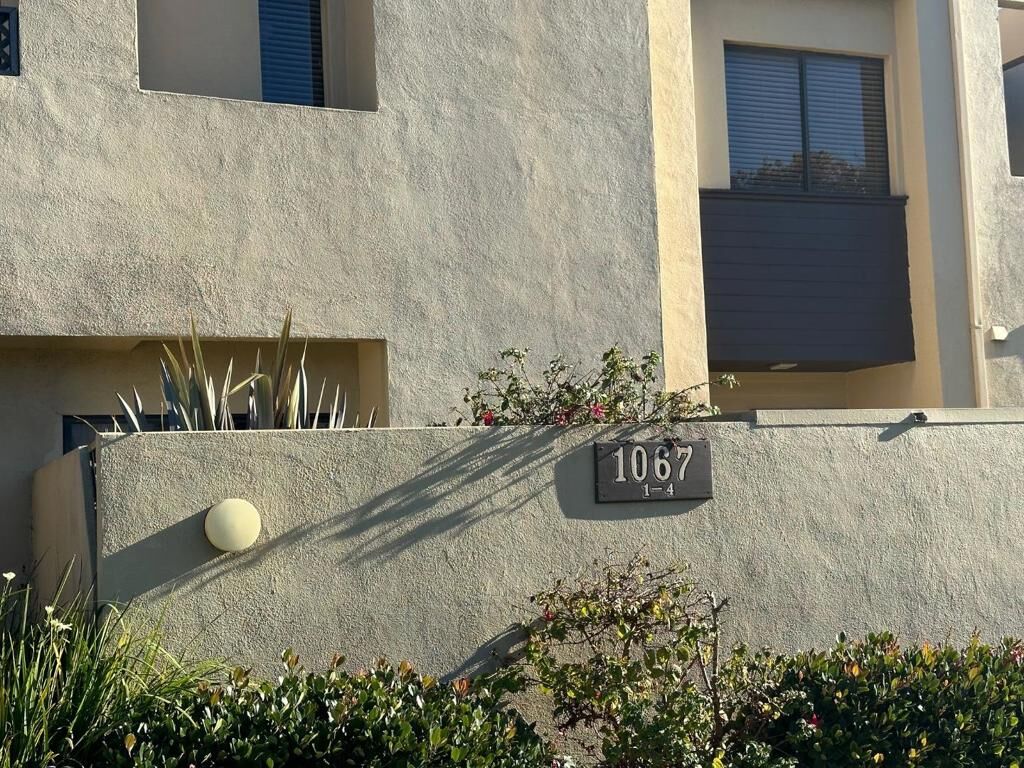 Property Photo:  1067 Padre Drive 1  CA 93901 