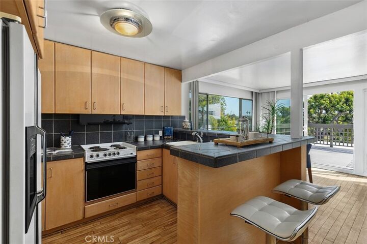 Property Photo:  420 Marine Street 3  CA 90405 