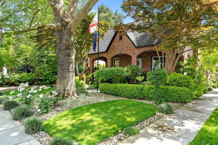 Property Photo:  1630 11th Avenue  CA 95818 