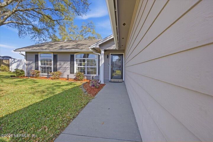 Property Photo:  423 Baybrook Drive  FL 32003 