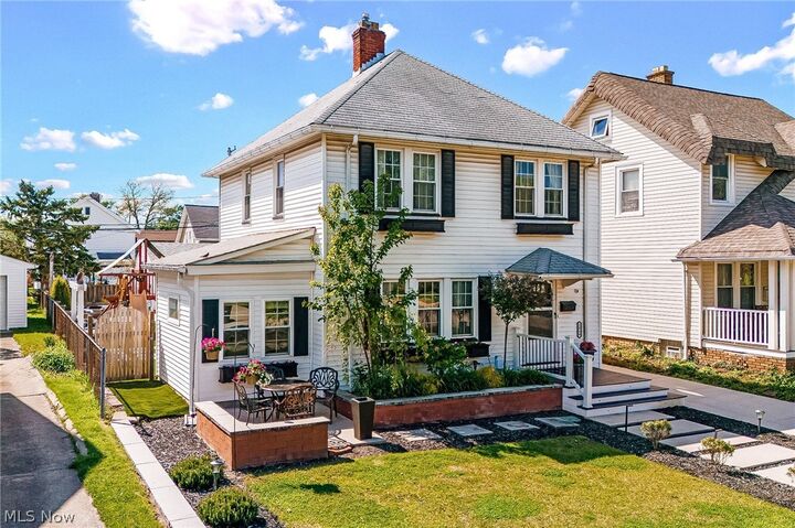Property Photo: 2064 Lincoln Avenue OH 44107