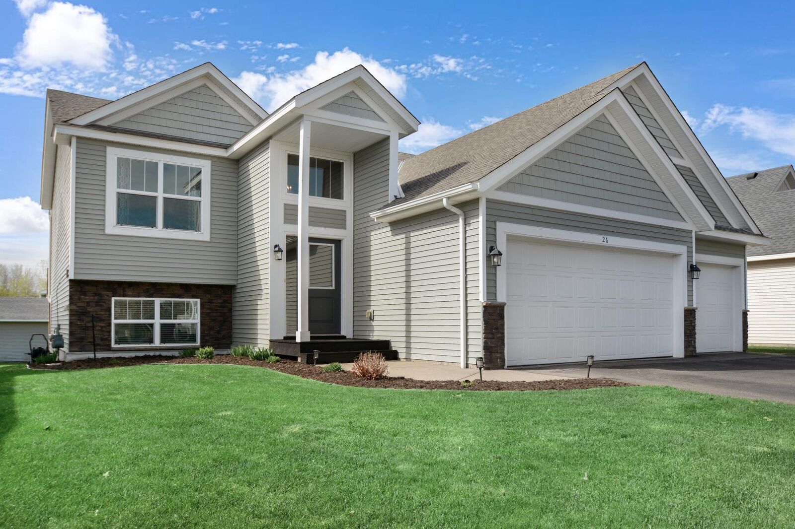 Property Photo:  26 Robinson Drive  MN 55014 