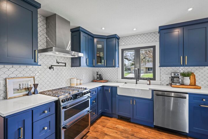 Property Photo:  2445 Holton Street  MN 55113 