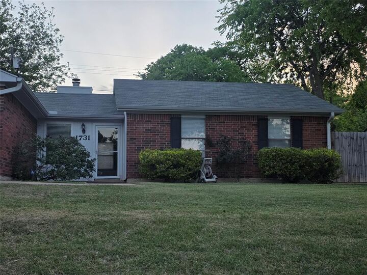 Property Photo:  1731 Cliffcrest Drive  TX 75137 