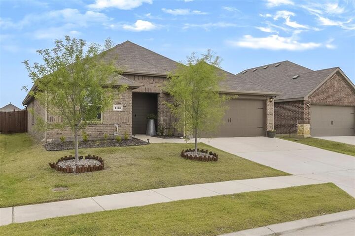 Property Photo:  1110 Baldwin Lane  TX 75119 