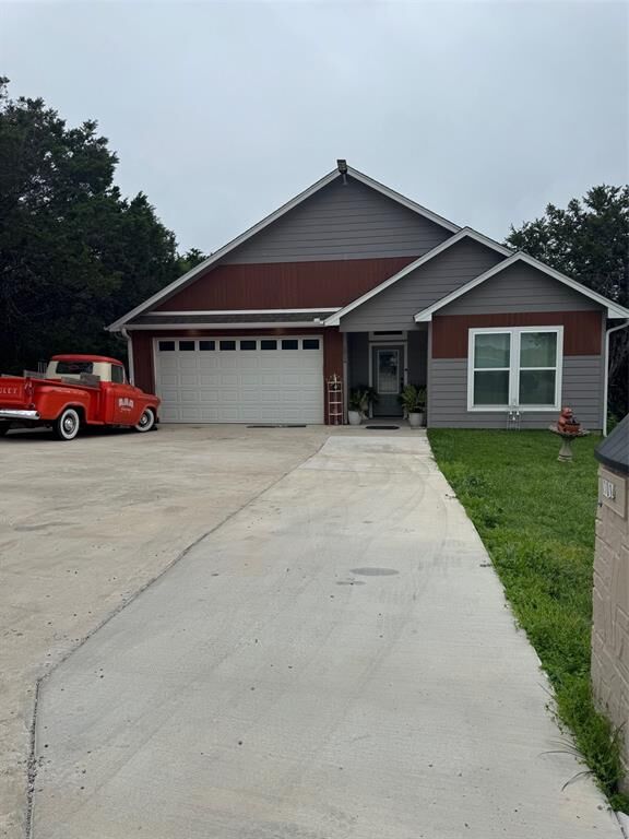 Property Photo: 1014 Scenic Drive TX 76048