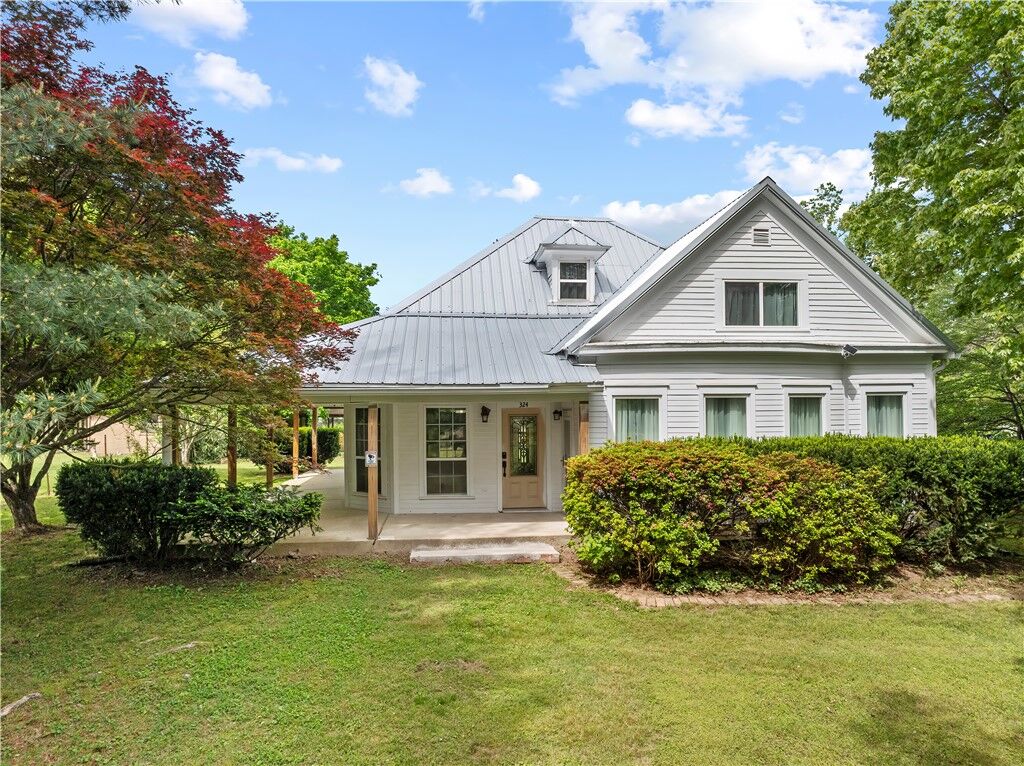 Property Photo:  324 N Cherry Street  AR 72601 