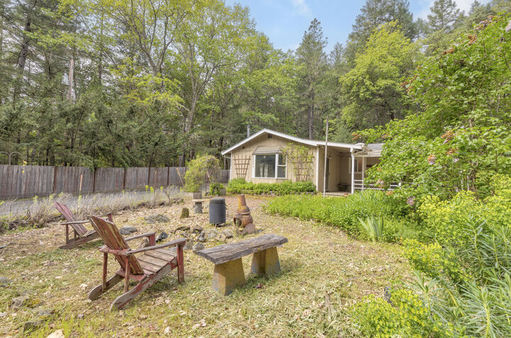 Property Photo:  5520 Riverbanks Road  OR 97527 