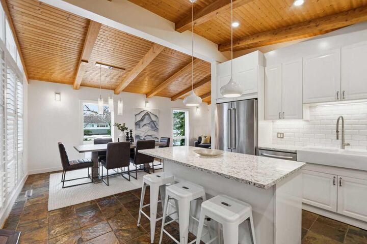 Property Photo:  2623 Glenmount Drive SW  AB T3E 4C2 