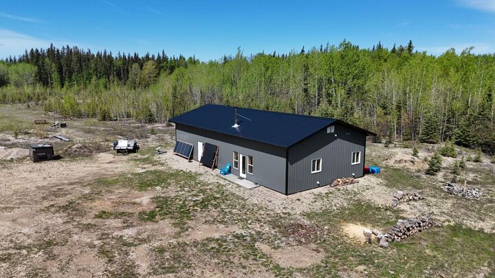 Property Photo:  872083 Rge Rd 54  AB T0H 3W0 