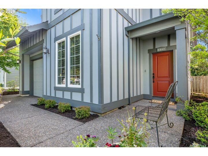 Property Photo:  4024 SE Crystal Springs Blvd  OR 97202 