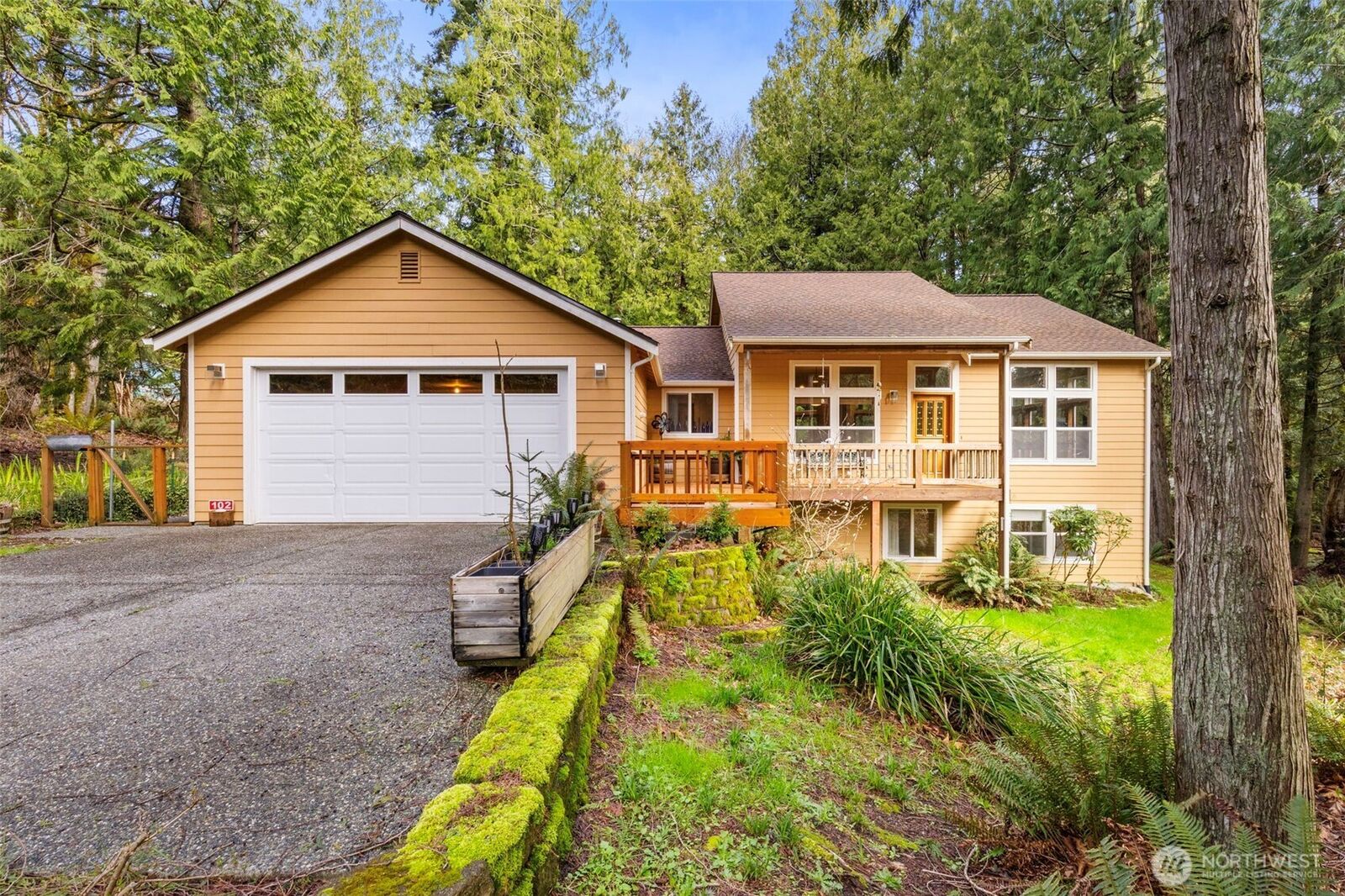 Property Photo:  102  Olympic Lane  WA 98365 