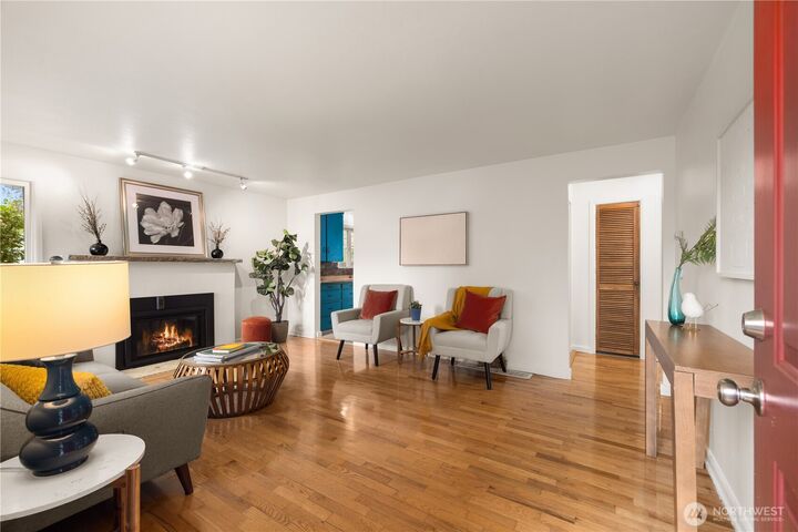 Property Photo:  11253  35th Avenue SW  WA 98146 