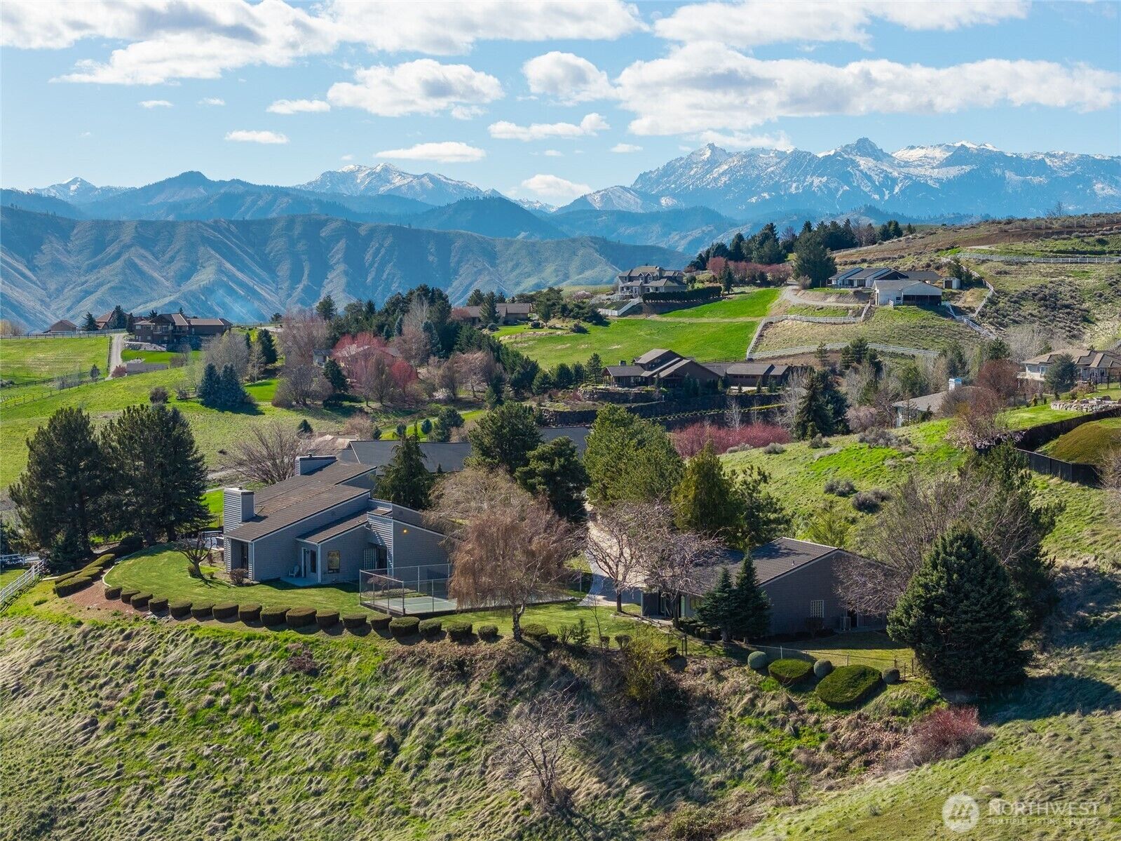 Property Photo:  4333  Anna Lane  WA 98801 