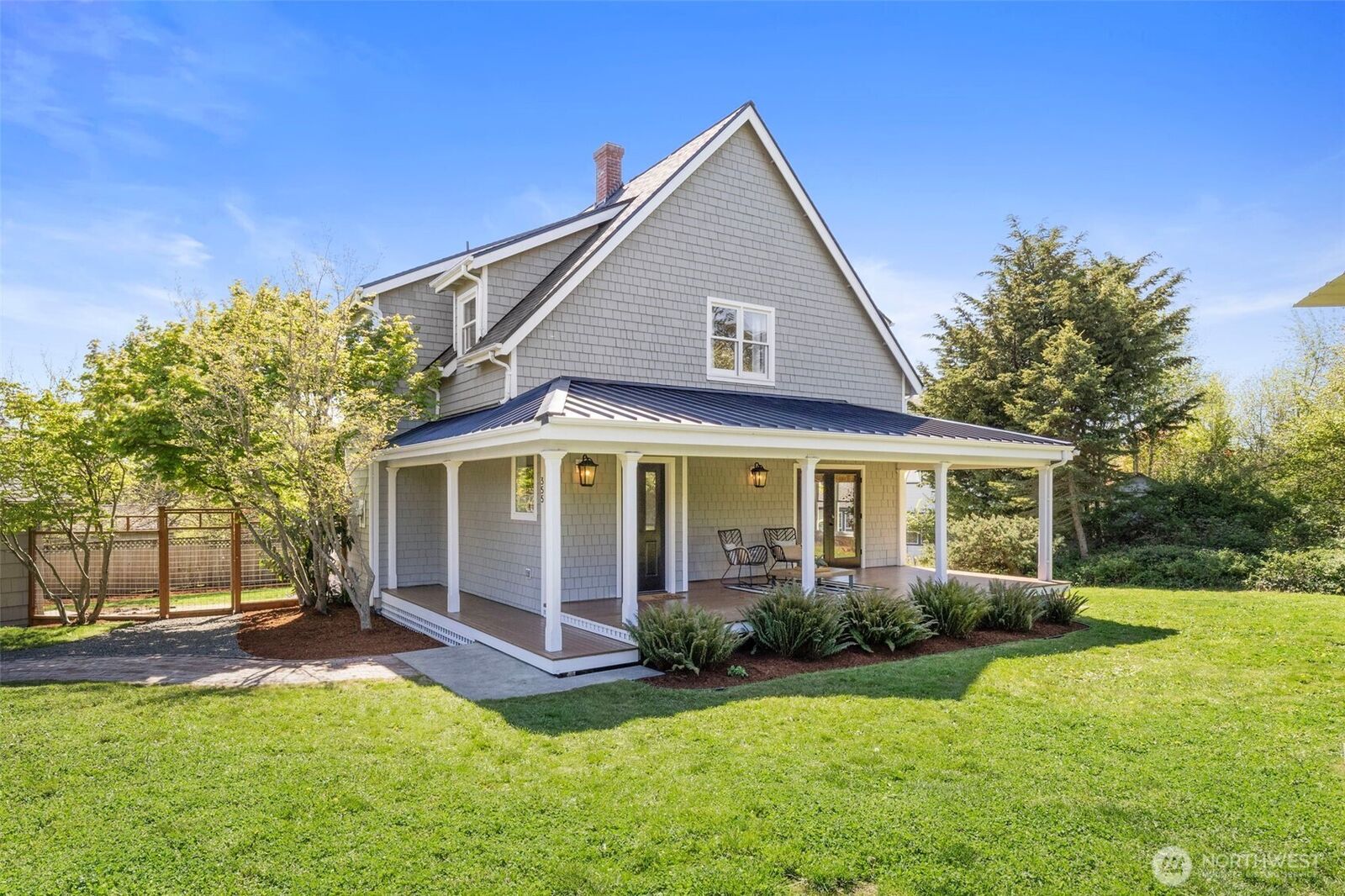 Property Photo:  355  21st Street  WA 98368 