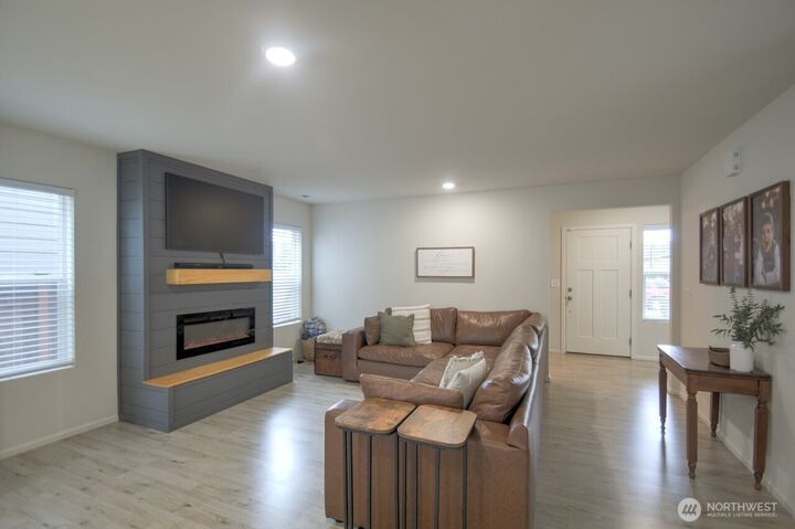 Property Photo:  9124  Silverspot Drive SE  WA 98501 