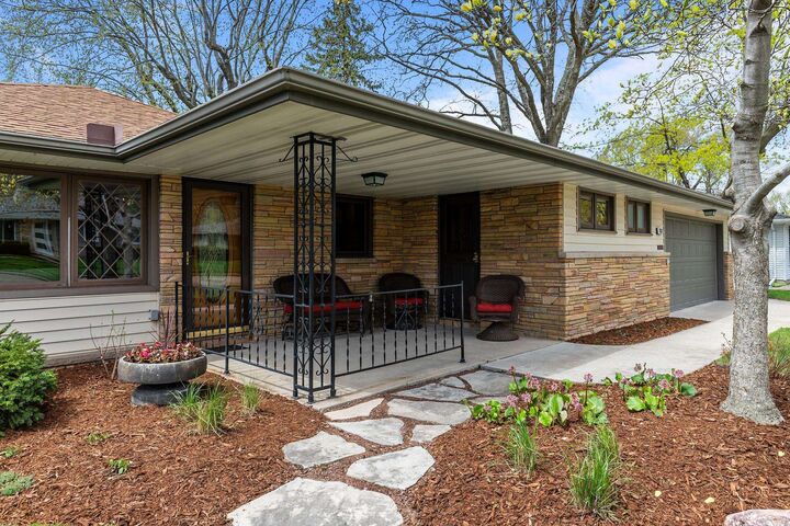 Property Photo:  1611 N Nicholas Street  WI 54914 