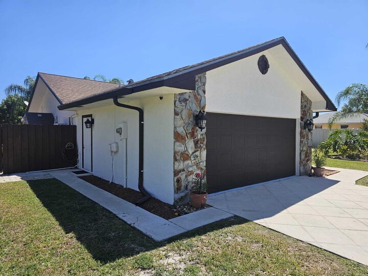 Property Photo:  109 Gibraltar Street  FL 33411 